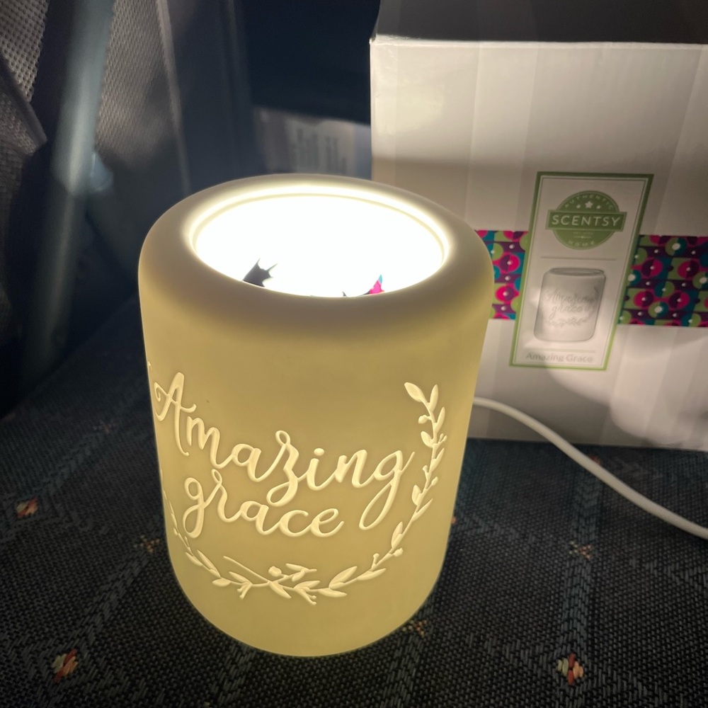 Scentsy Amazing Grace Warmer